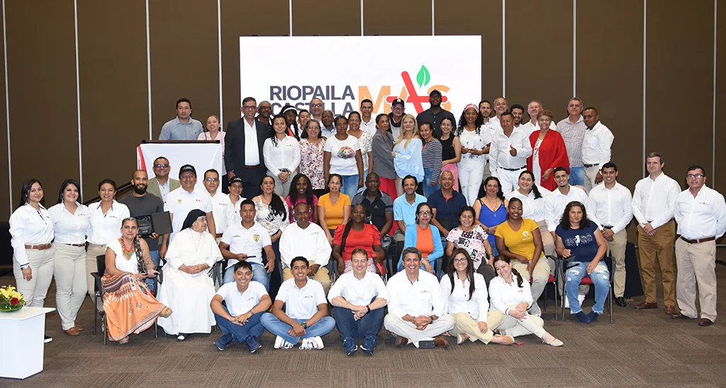 FOTO GRUPAL RIOPAILA 99152