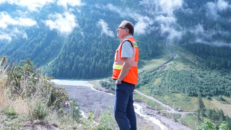 2d9cad50 76bb 11f0 9659 6ba174bf0900.jpg 30f12