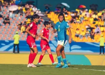Fútbol a sol y sin sombra: como el calor extremo pone en riesgo a...